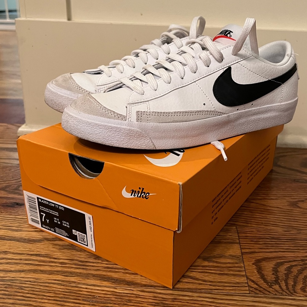 Blazer low. BK 7 Women 8.5